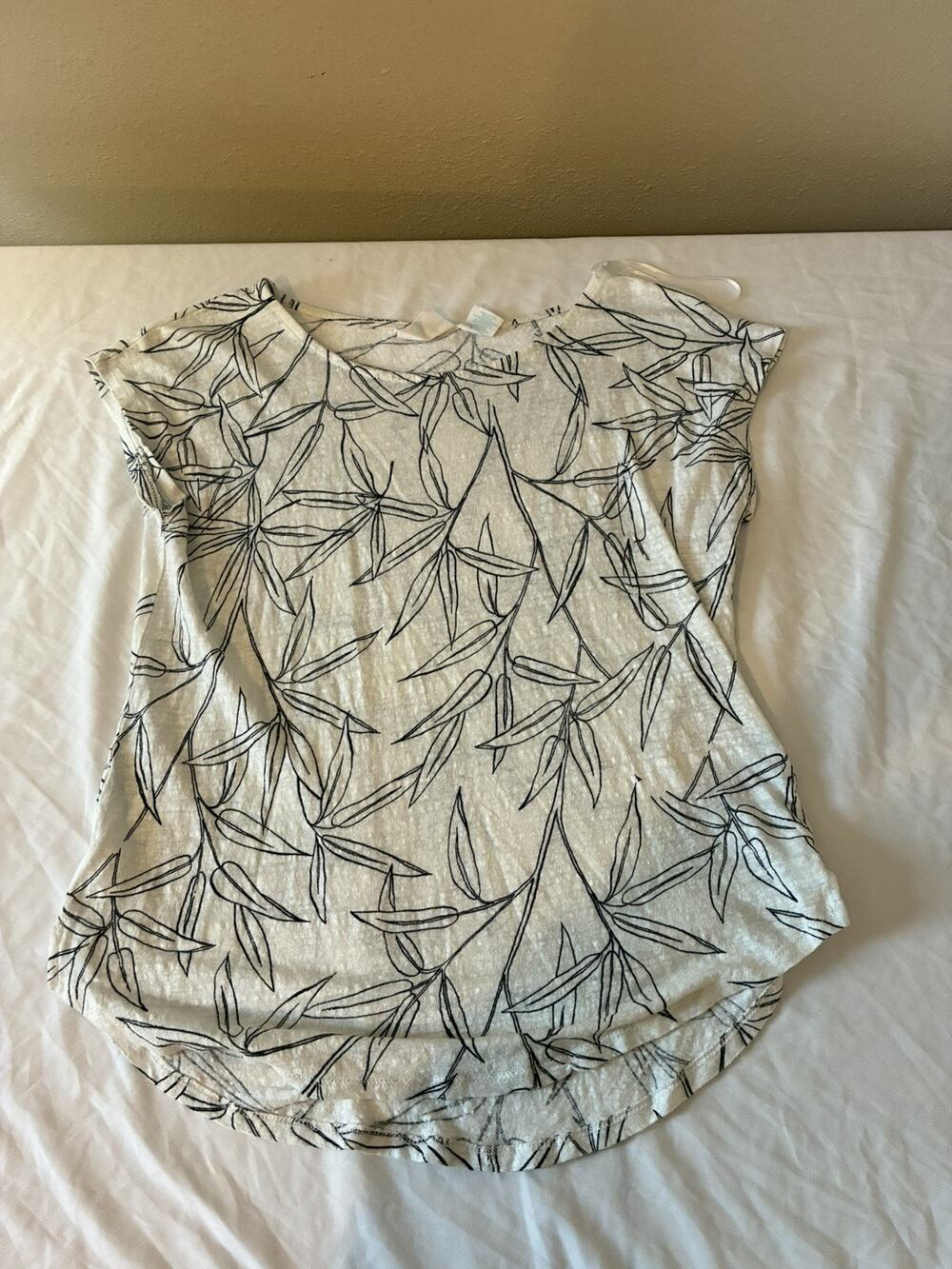 CYNTHIA ROWLEY Women’s Printed 100% Linen Top Size Medium Lightweight